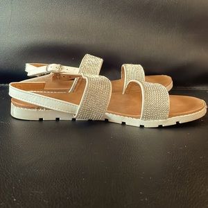 Tahari girls size 4 dress shoes